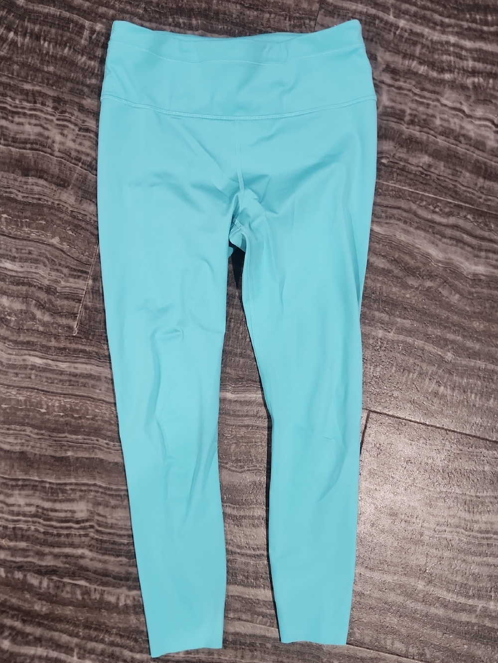 Athleta Accelerate 7/8 tight legging Size Medium